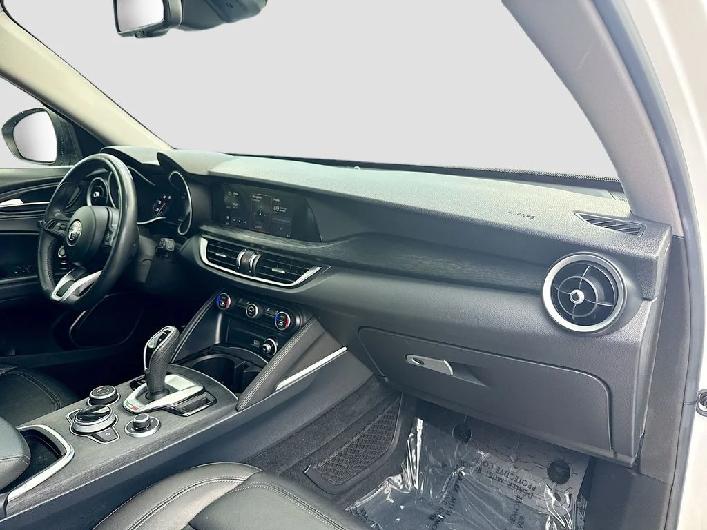 Used 2021 White Alfa Romeo Sprint image 29