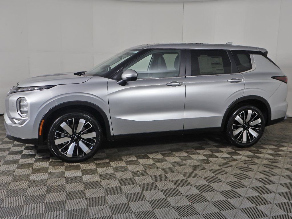 New 2026 Silver Mitsubishi SE 1.5T S-AWC image 20