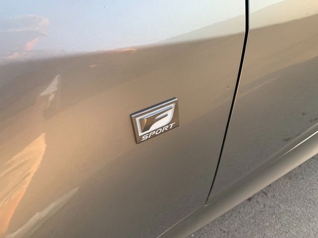 Used 2017  Lexus 300 image 3