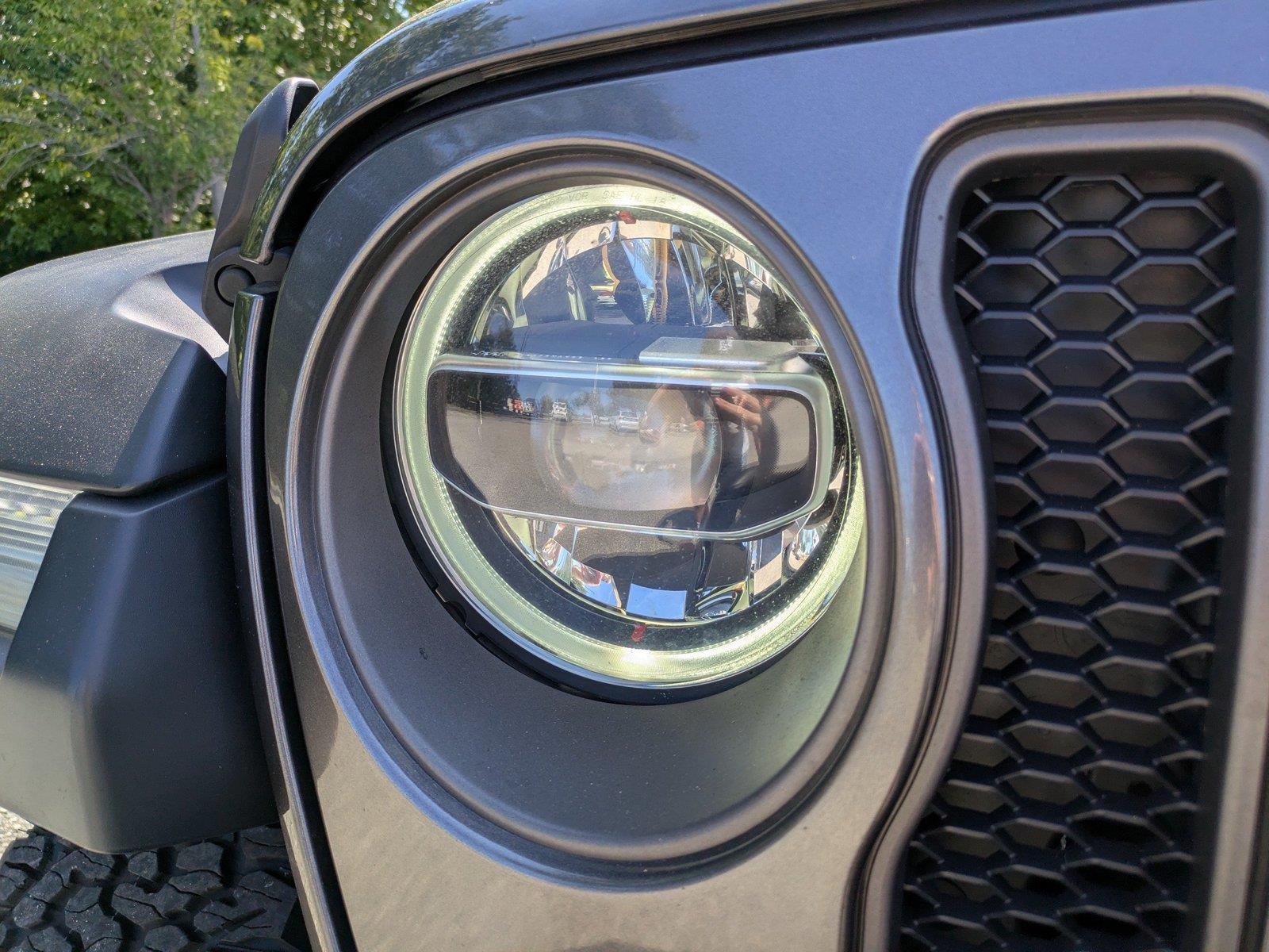 Used 2018 Granite Crystal Metallic Clearcoat Jeep Rubicon image 10