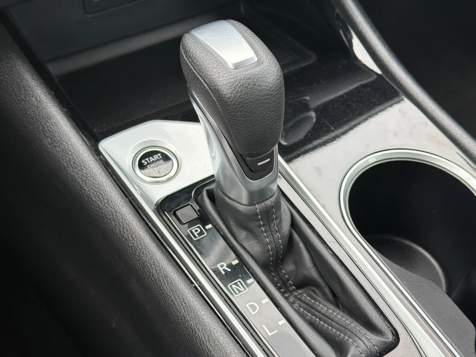 2024 Nissan Altima SV - Photo 23