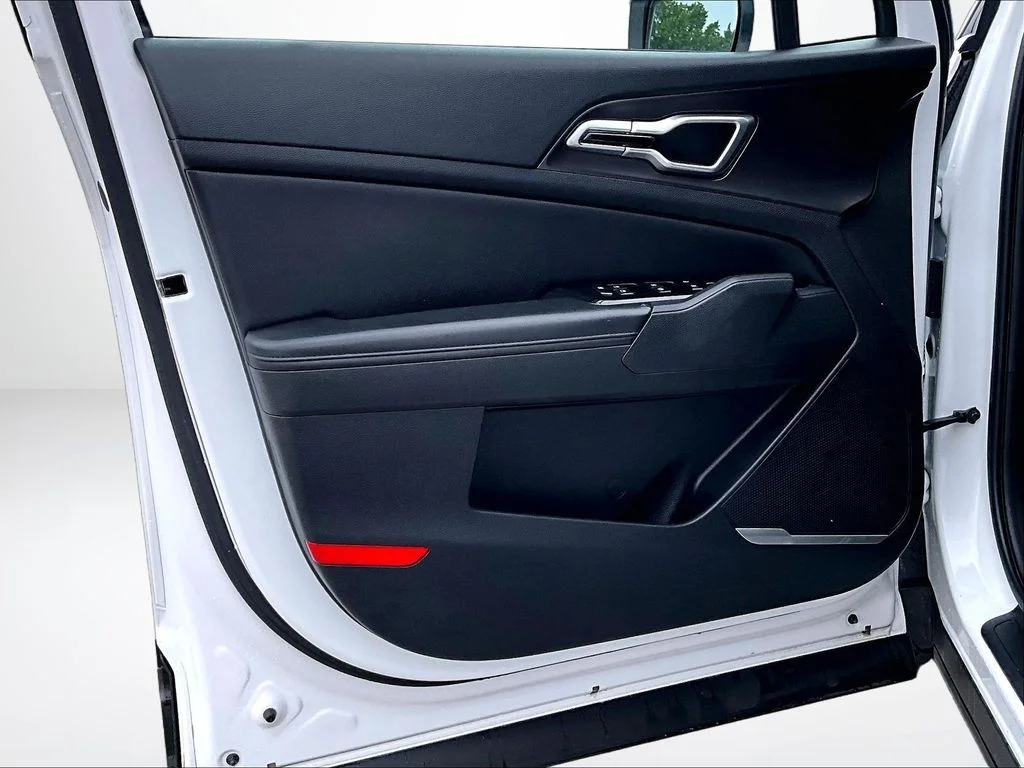 Used 2025 White Kia EX image 23