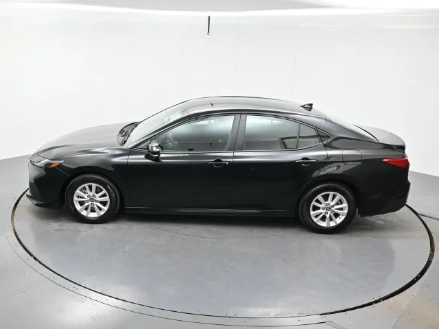 Used 2025 Midnight Black Me Toyota LE image 33