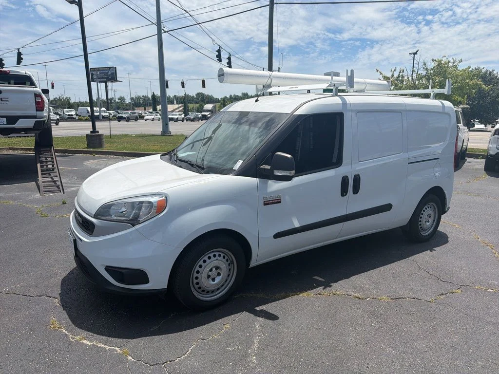 Used 2022 White Ram Base image 2