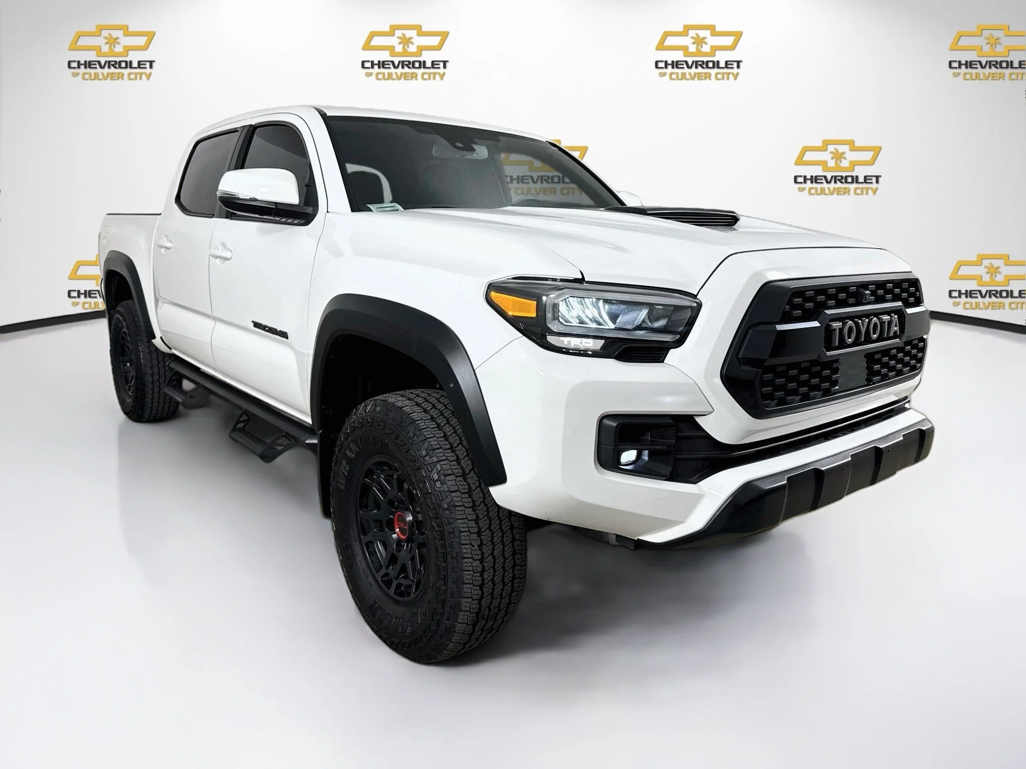 Used 2023  Toyota SR image 1
