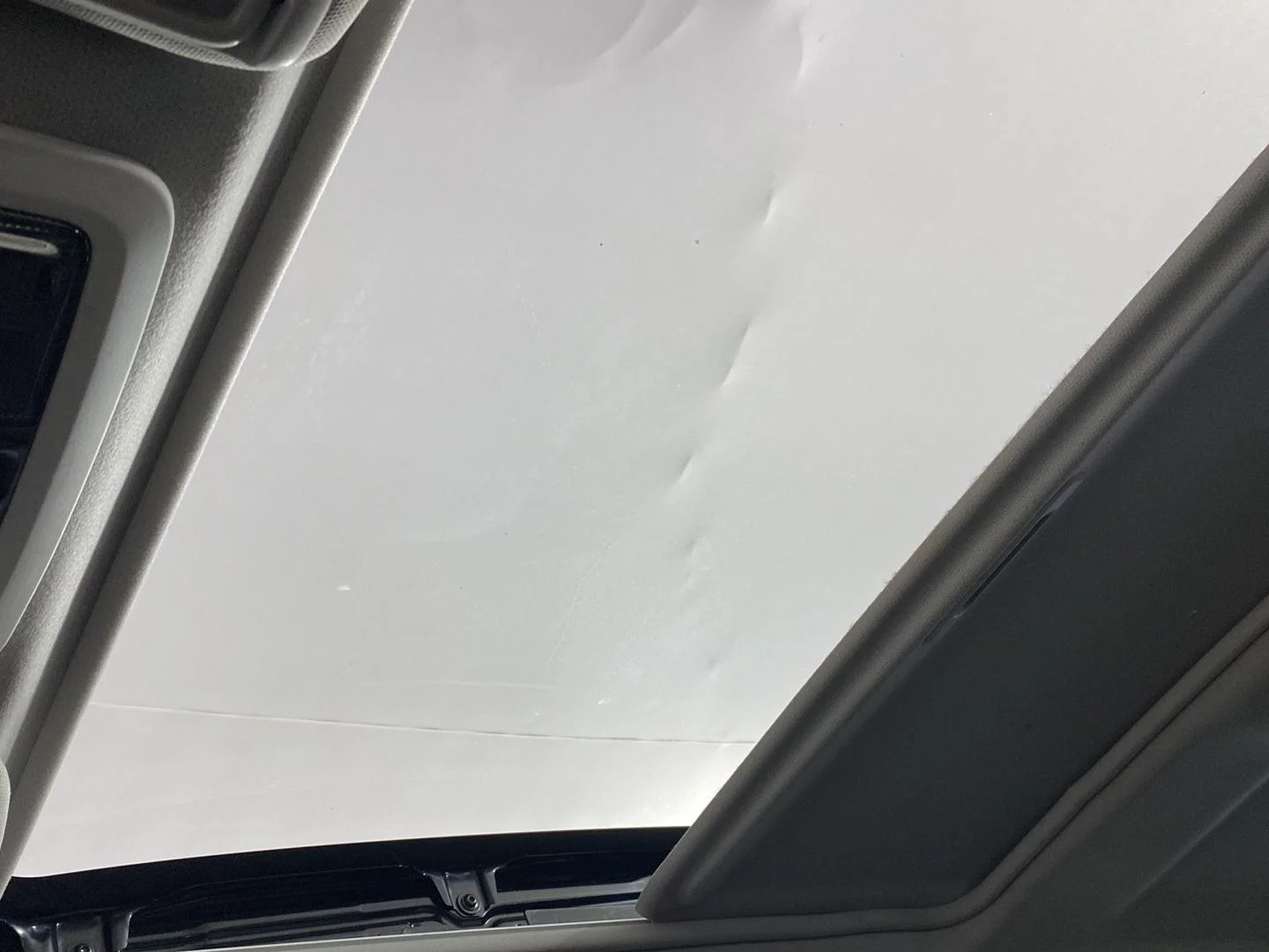 Used 2018 Ice Silver Metallic Subaru Limited image 23