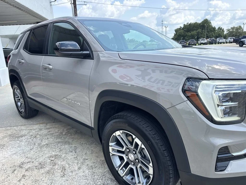 Used 2026 Gray GMC Elevation image 5