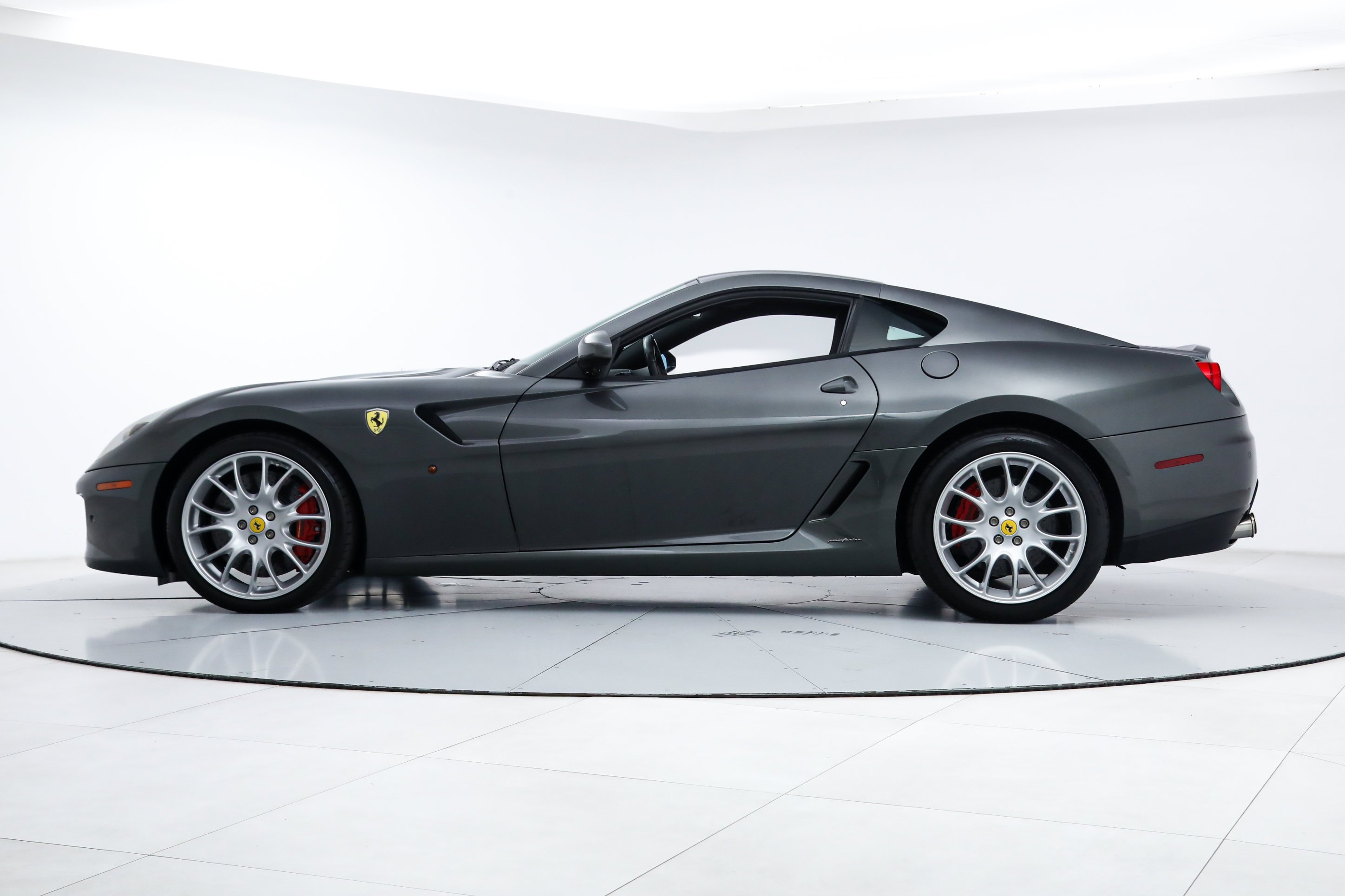 Used 2009 Gray Ferrari  image 4