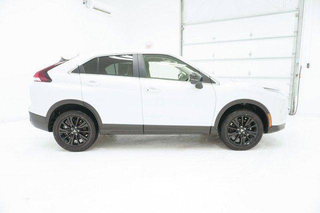 New 2026 White Diamond Mitsubishi LE 1.5T S-AWC image 4