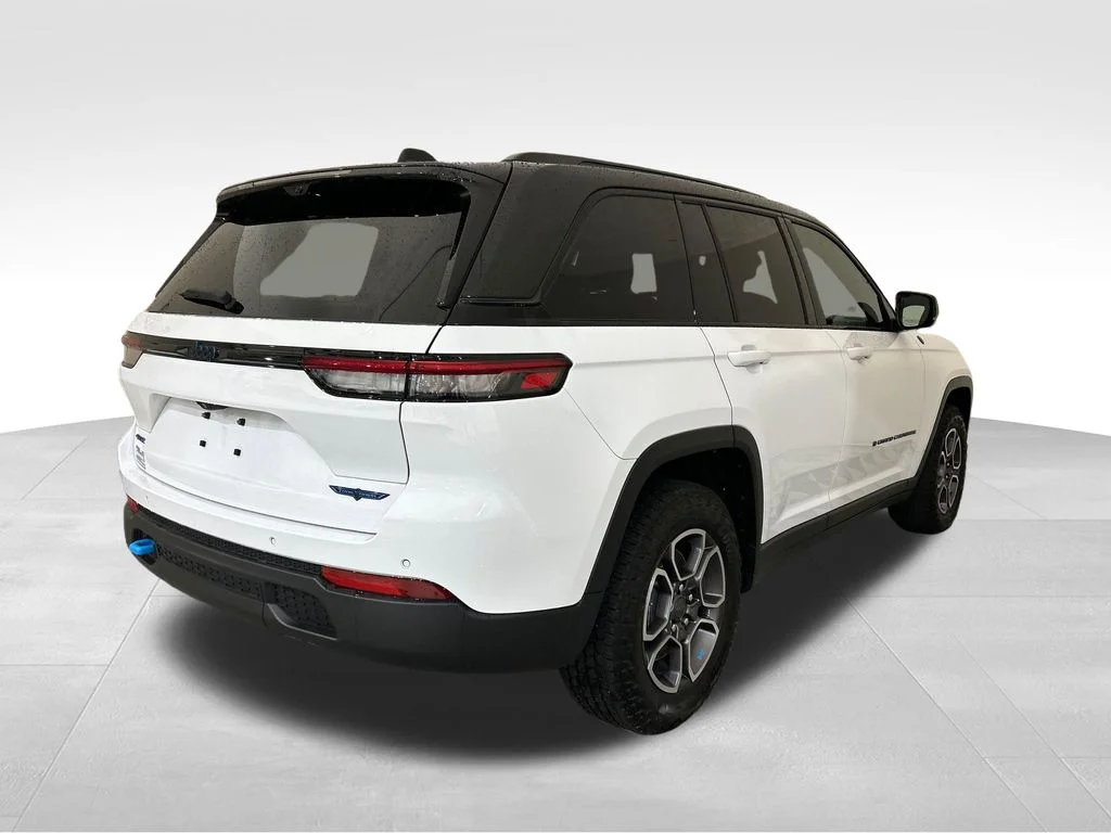 Used 2023 White Jeep Trailhawk 4xe image 7