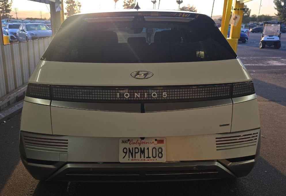Used 2024 White Hyundai Limited image 5