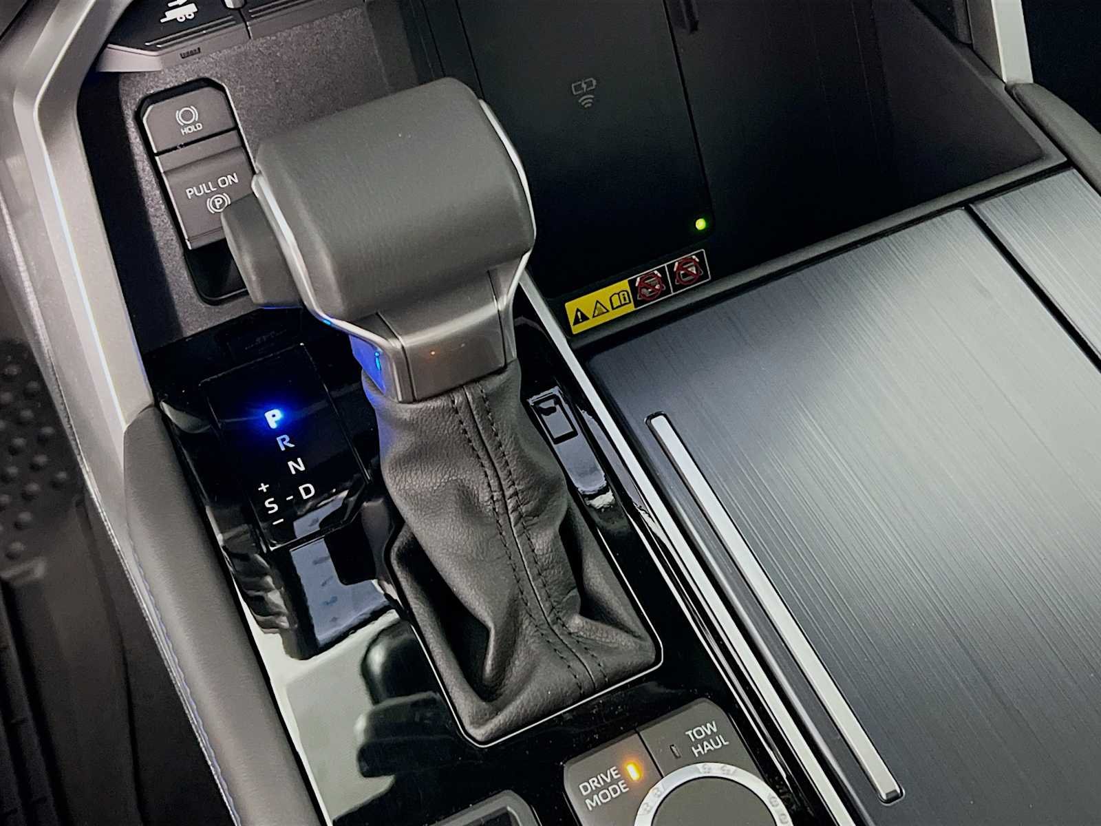 Used 2025 Wind Chill Pearl Toyota Platinum image 11