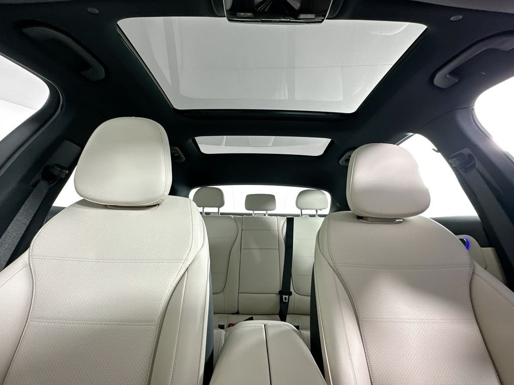 New 2026 MANUFAKTUR Alpine Grey Mercedes-Benz C 300 image 22