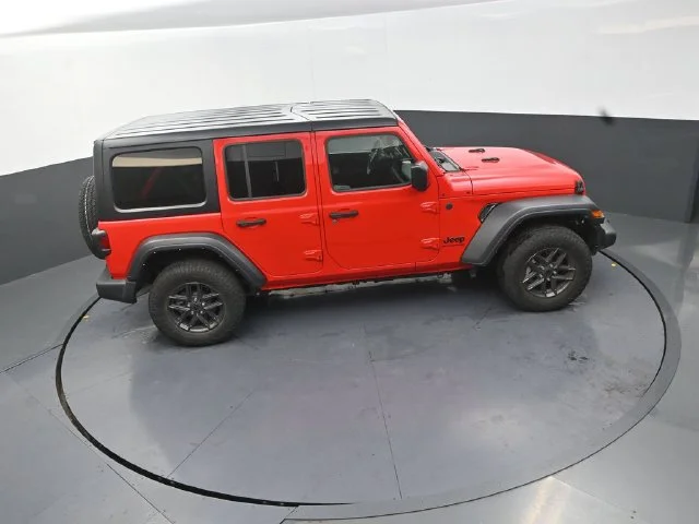 Used 2024 Red Jeep Sport S image 19