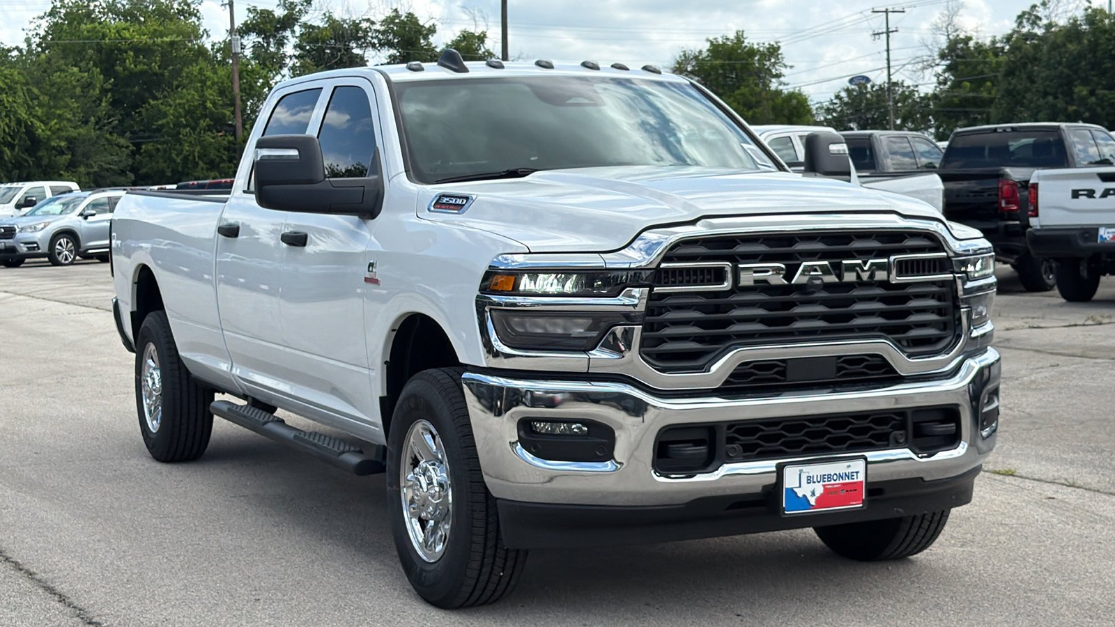 New 2026 Bright White Clear-Coat Exterior Paint RAM Tradesman image 3