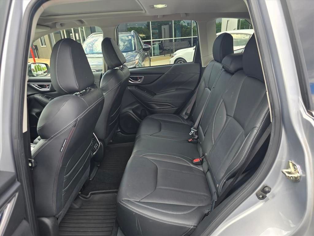 Used 2019 Silver Subaru Limited image 13