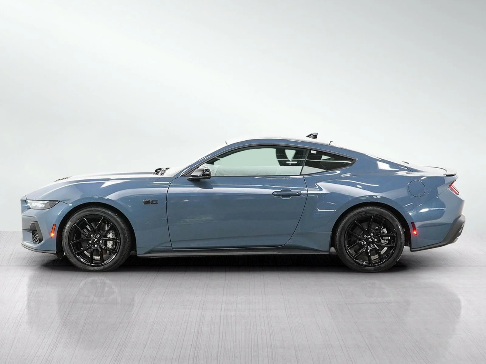 Used 2025 Ford Mustang GT Premium with VIN 1FA6P8CF9S5412675 for sale in Burnsville, Minnesota