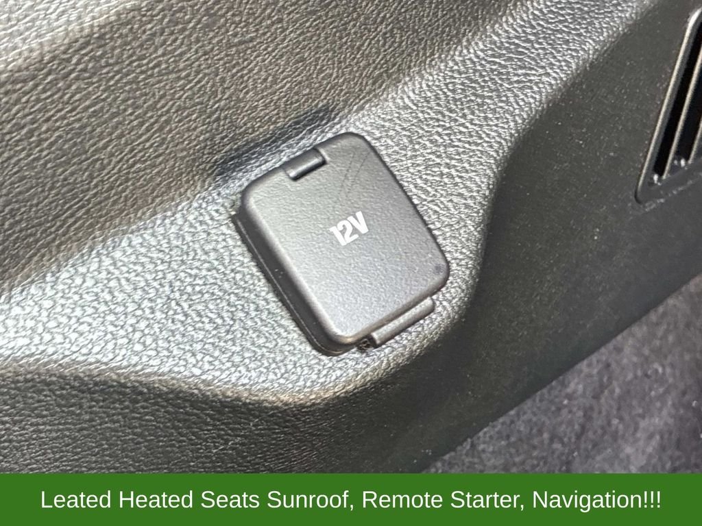 Used 2022 Silver Ford SEL image 10