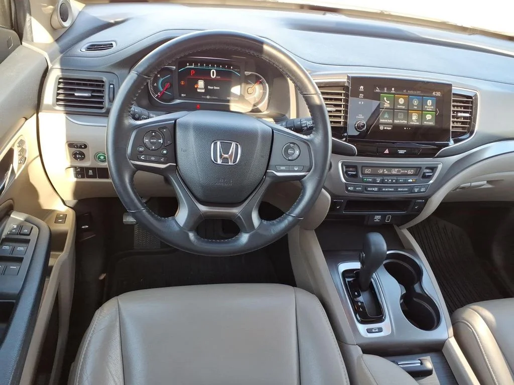 Used 2020 Silver Honda EX-L image 13