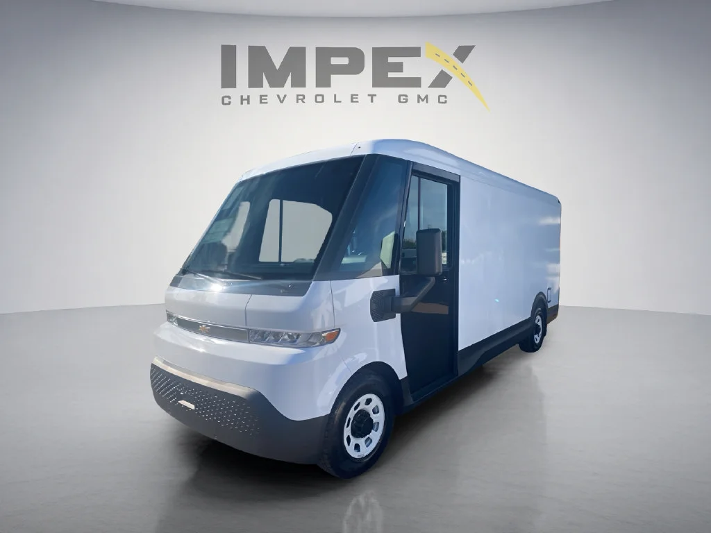 Used 2025 Oyster White Chevrolet EJY image 1