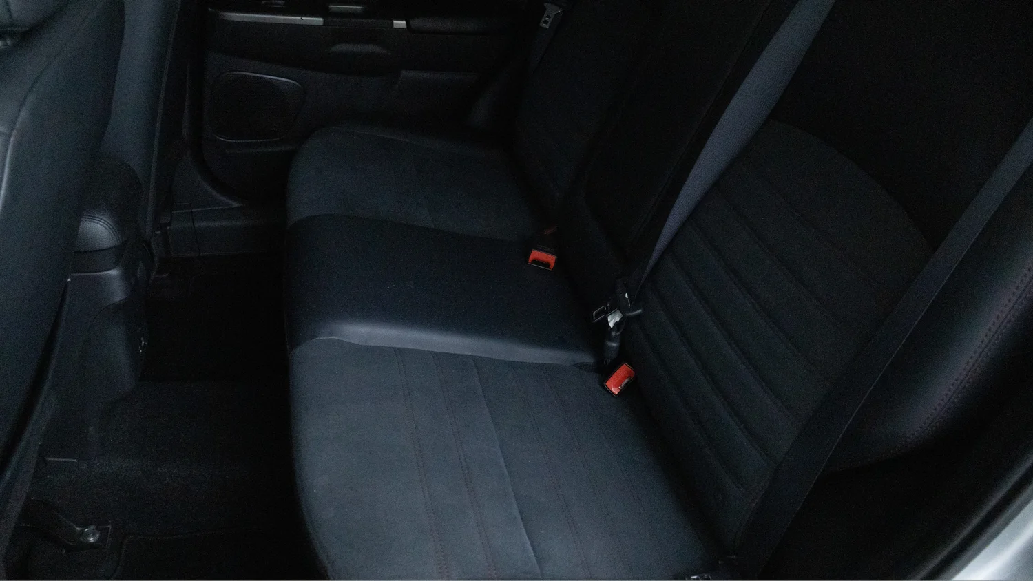 Used 2024 Silver Mitsubishi 2.0 SE image 25