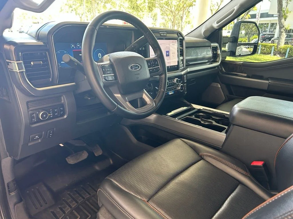 Used 2025 White Ford XL image 6