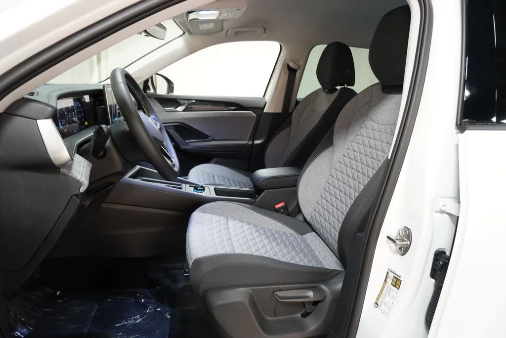 New 2026 Pure White Volkswagen 2.0T S image 10