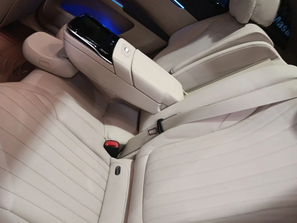 Used 2023 Blue Mercedes-Benz 580 image 7