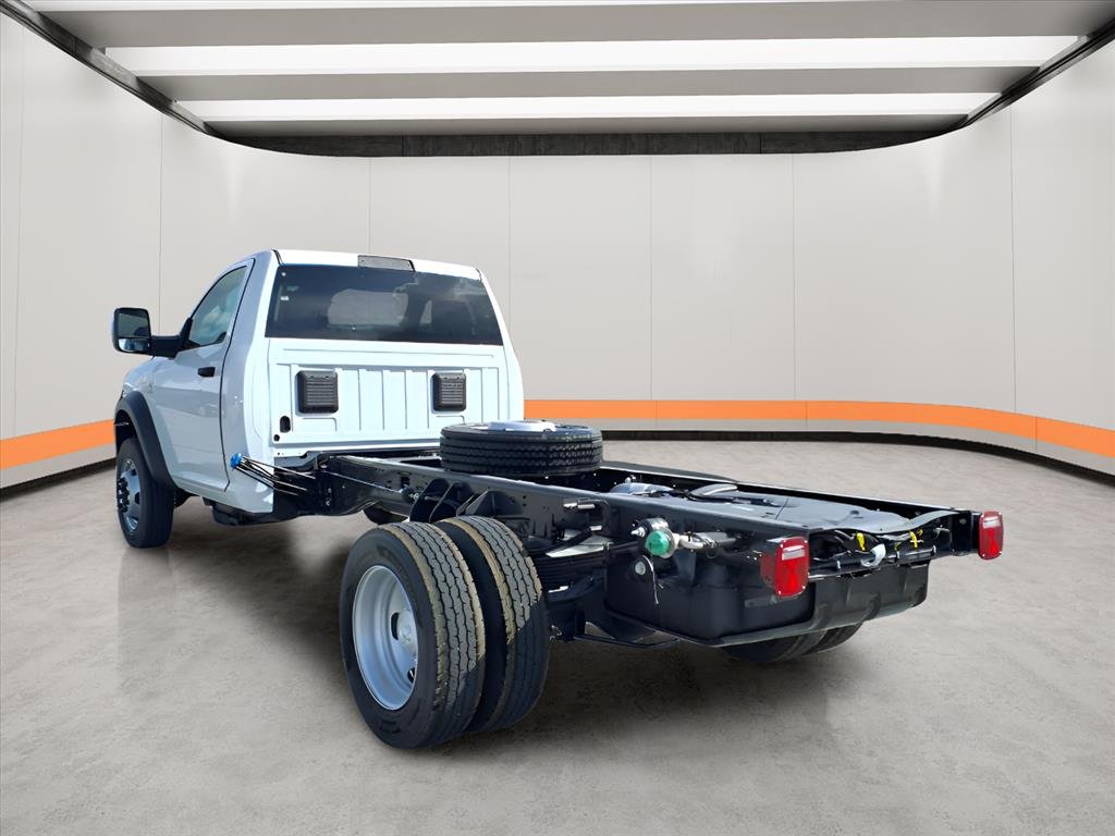New 2026 Bright White Clear-Coat Exterior Paint RAM Tradesman image 2