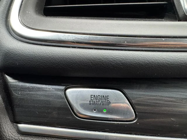 Used 2021 White Frost Tricoat Buick Essence image 27