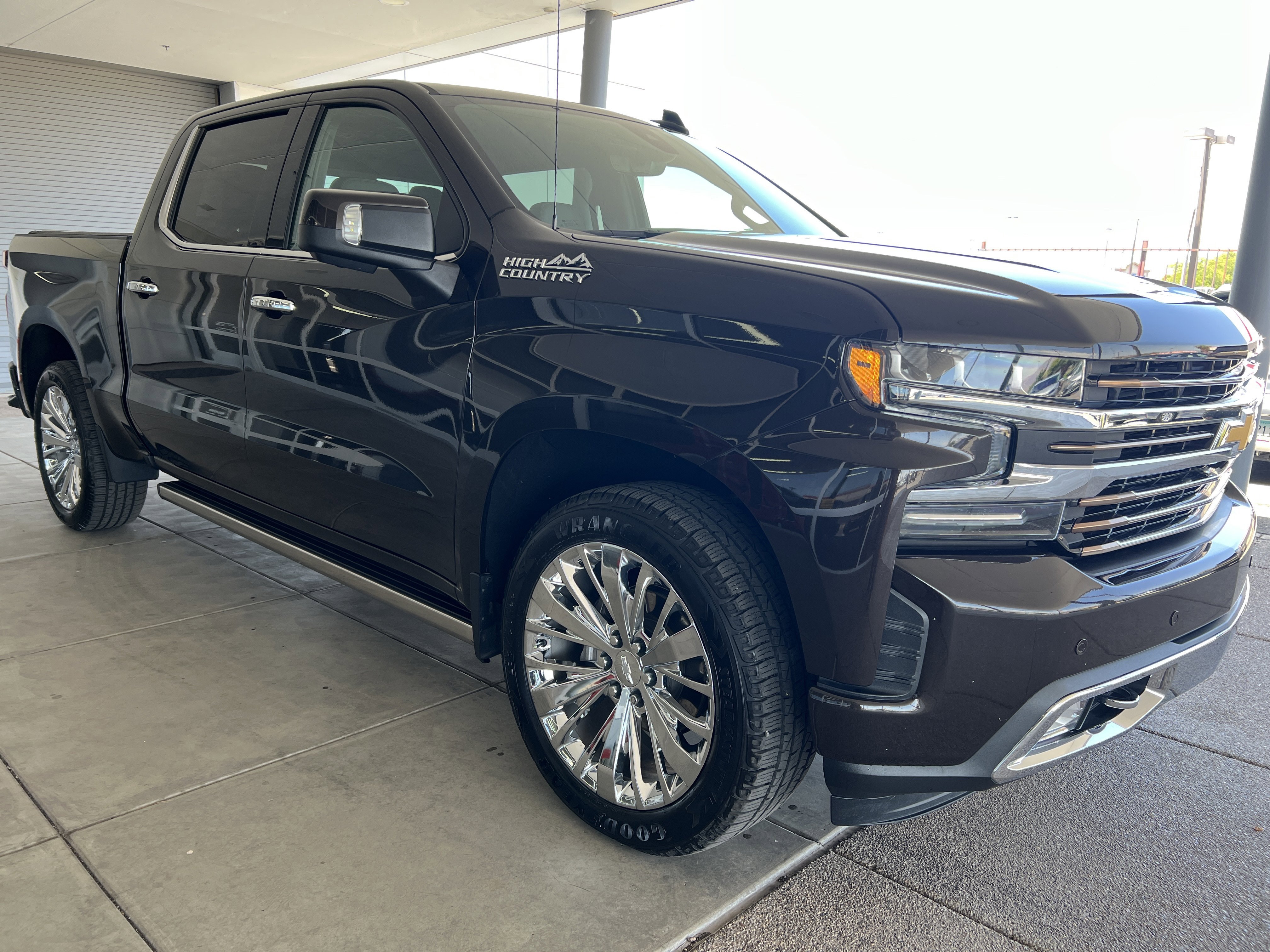 Used 2020 Havana Brown Metallic Chevrolet High Country image 3