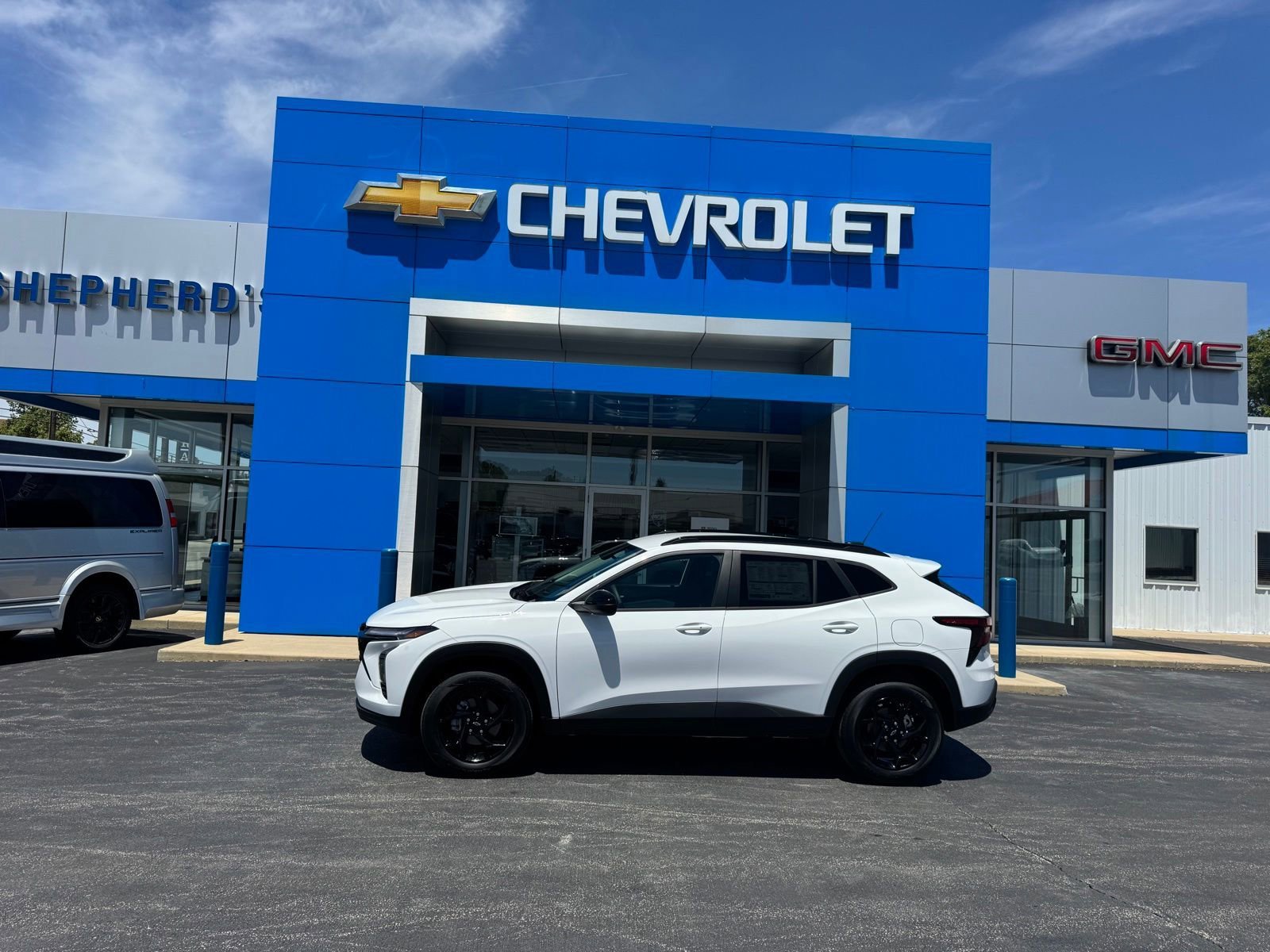 New 2026 Summit White Chevrolet LT image 2