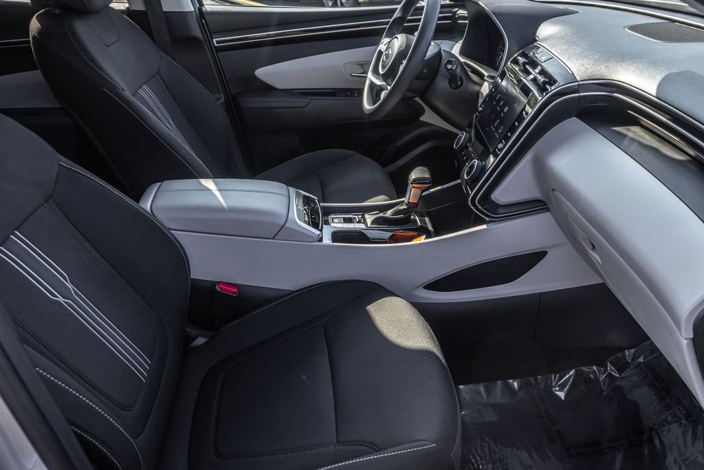Used 2023 Silver Hyundai SEL image 32