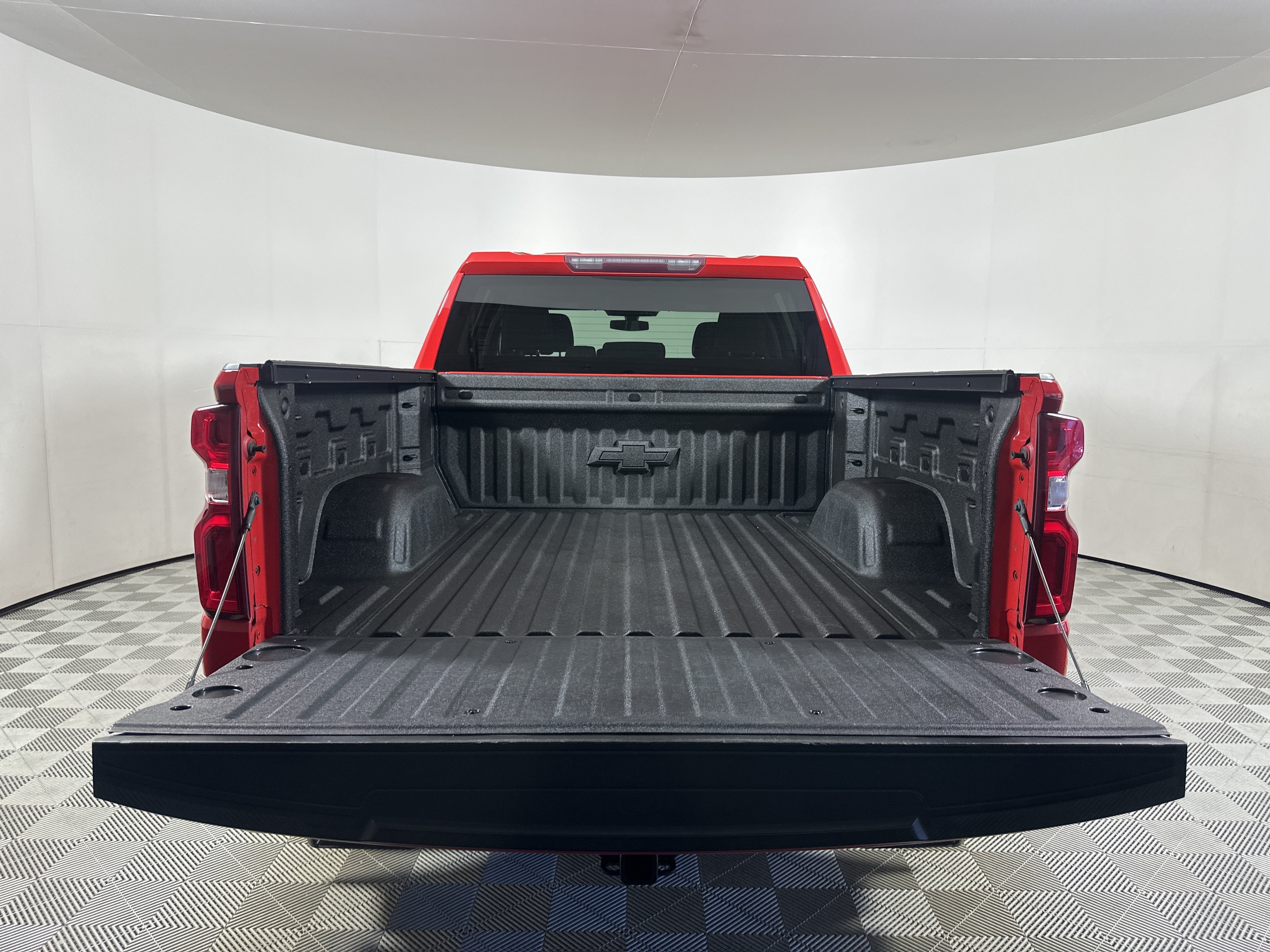 Used 2019 Red Hot Chevrolet RST image 21