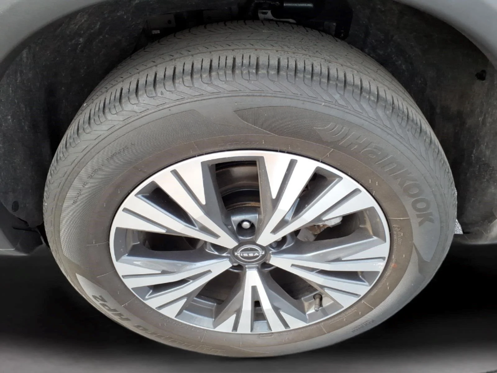 Used 2023 Super Black Nissan SV image 10