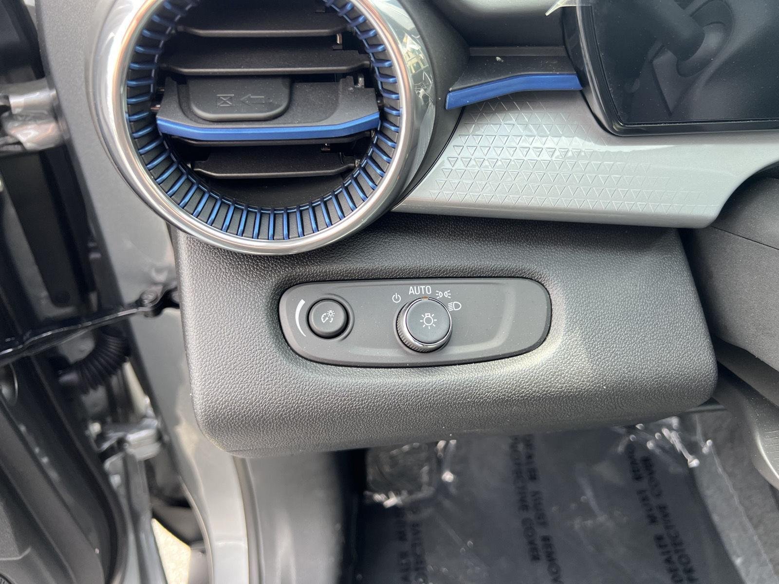 2026 Chevrolet Trax LT - Photo 19