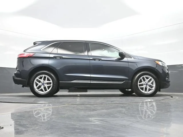 Used 2022 Blue Ford SEL image 24
