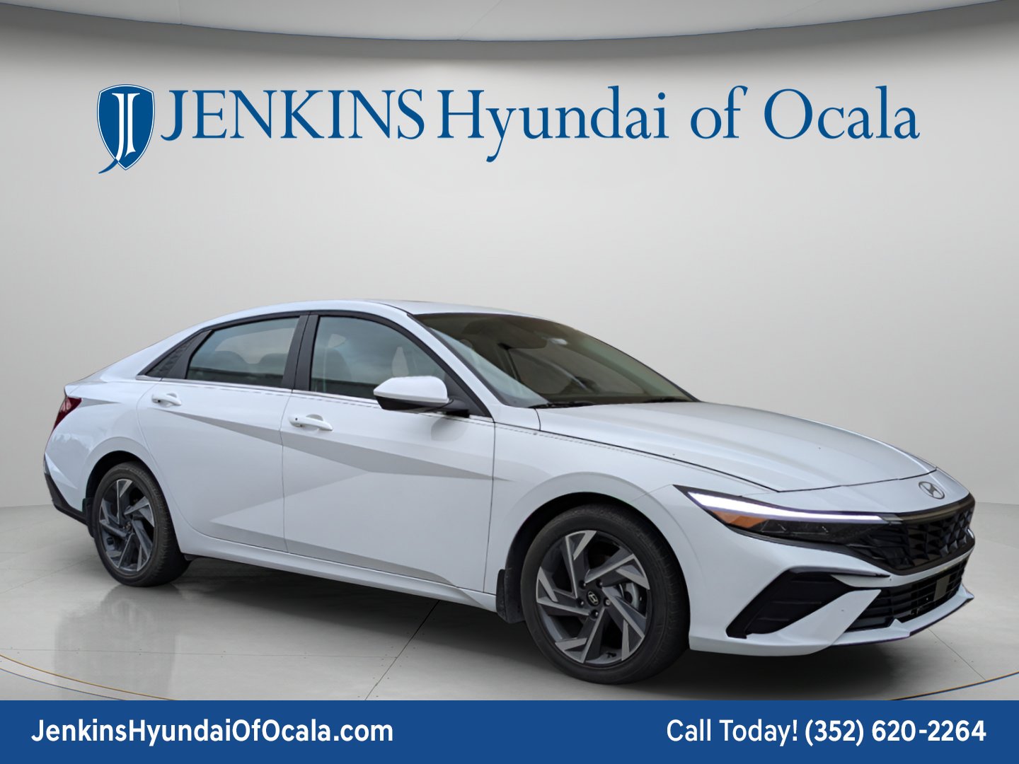 Used 2025 Serenity White Hyundai SEL Convenience image 2