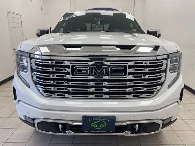Certified Used 2023 White GMC  image 3