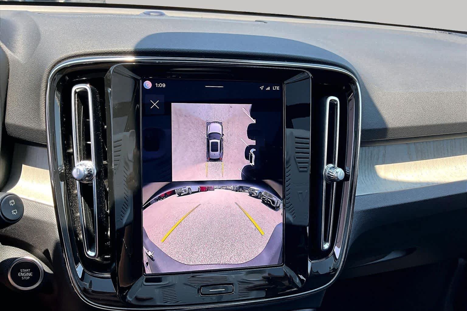 Used 2024 Cloud Blue Volvo Plus Bright Theme image 28