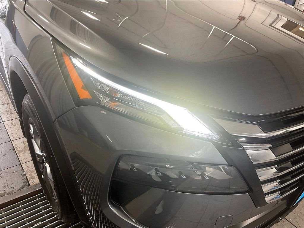 Used 2026 Gray Nissan S image 32