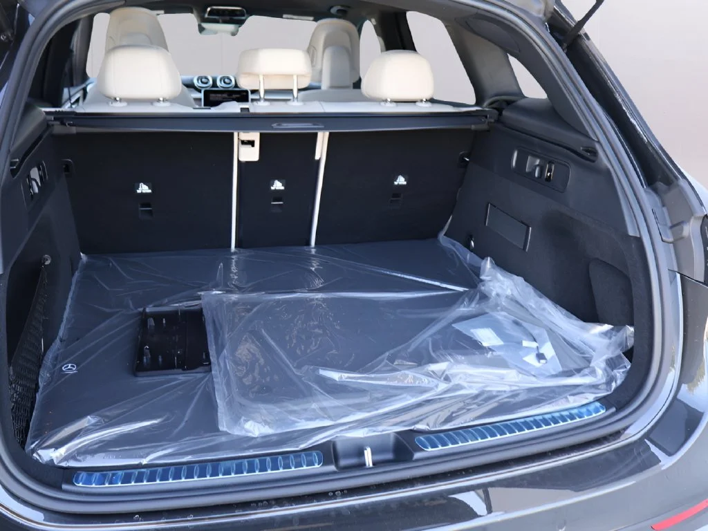 New 2027 Grey831 Mercedes-Benz GLC 300 image 18