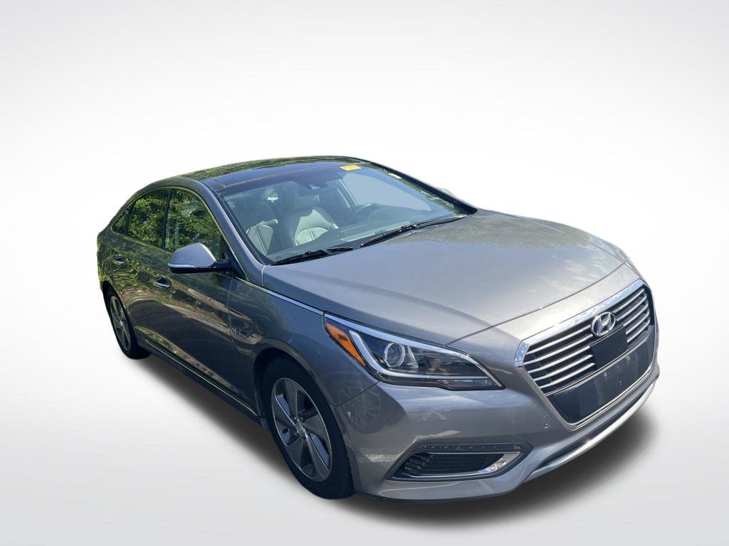 Used 2017 Gray Hyundai Limited image 3