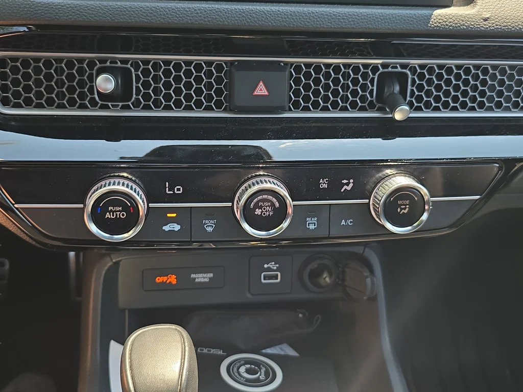 Used 2022  Honda Sport image 23