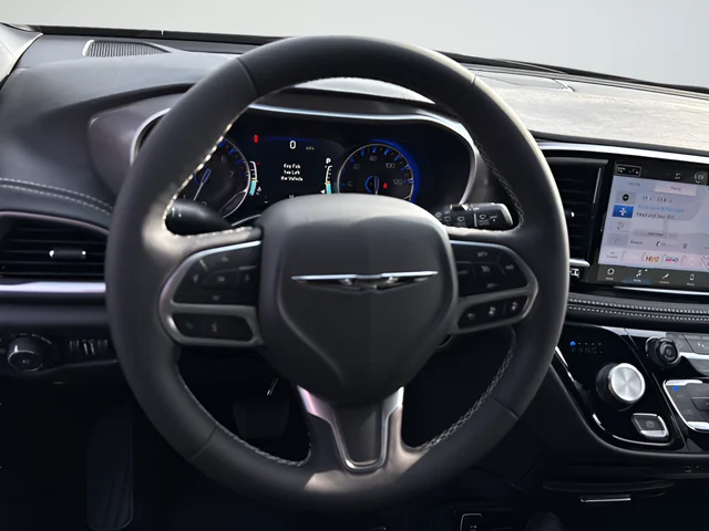 2026 Chrysler Pacifica Select - Photo 25