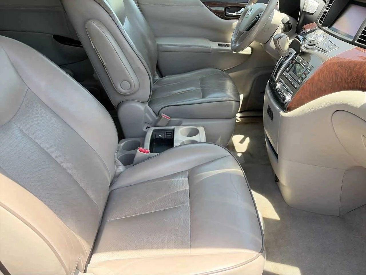 Used 2012 Platinum Graphite Nissan SL image 9