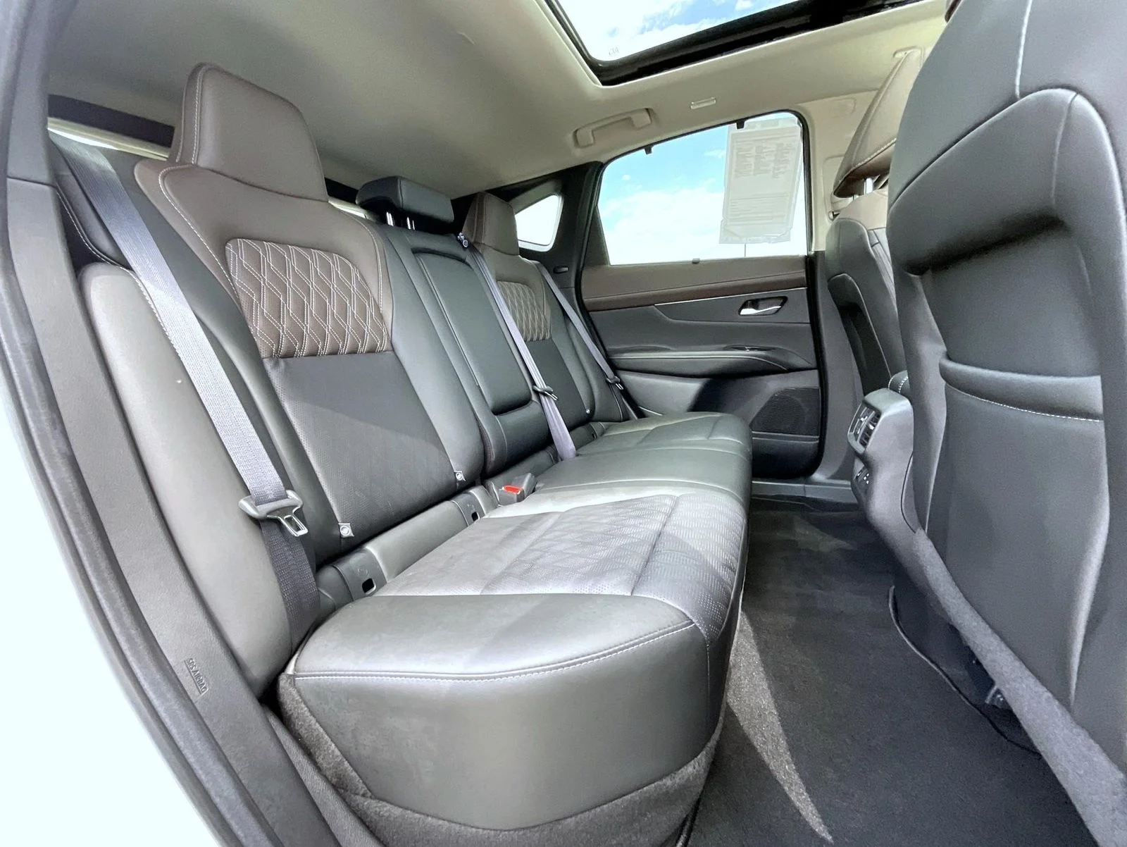 Certified Used 2025 White Nissan Platinum image 20