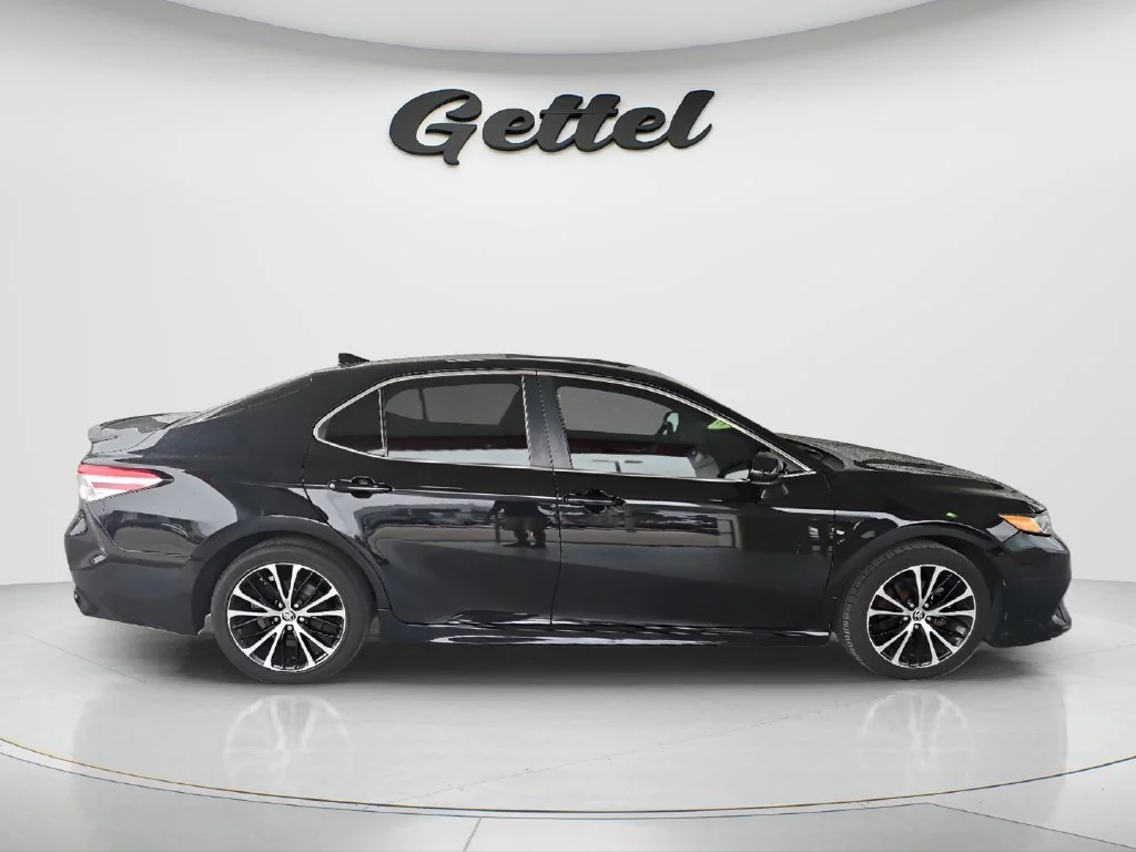 Used 2020 Black Toyota SE image 4