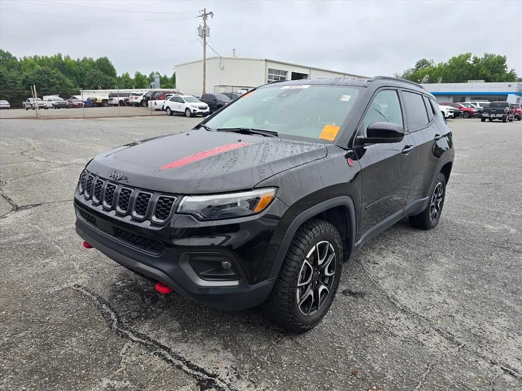Used 2025 Black Jeep Trailhawk image 2