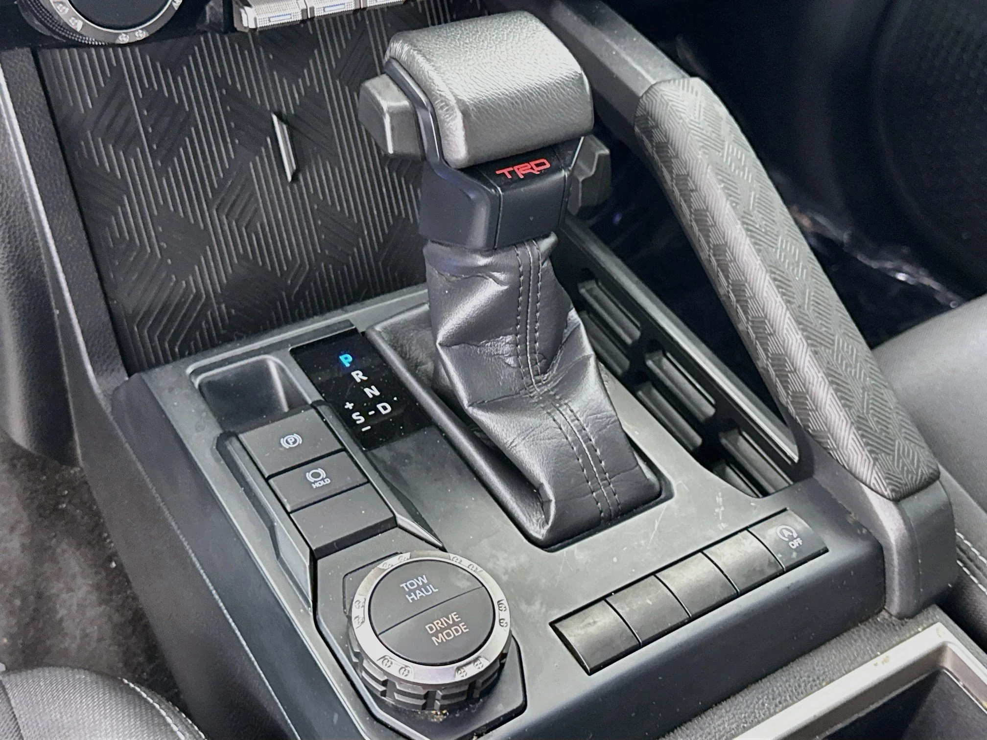Used 2024  Toyota SR5 image 19